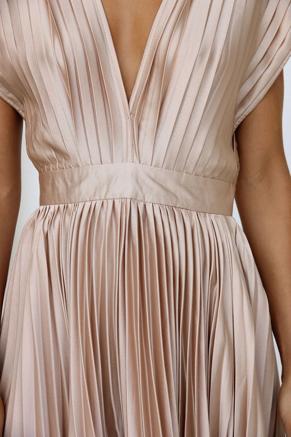 TIRSÁ | Vestido glamuroso.