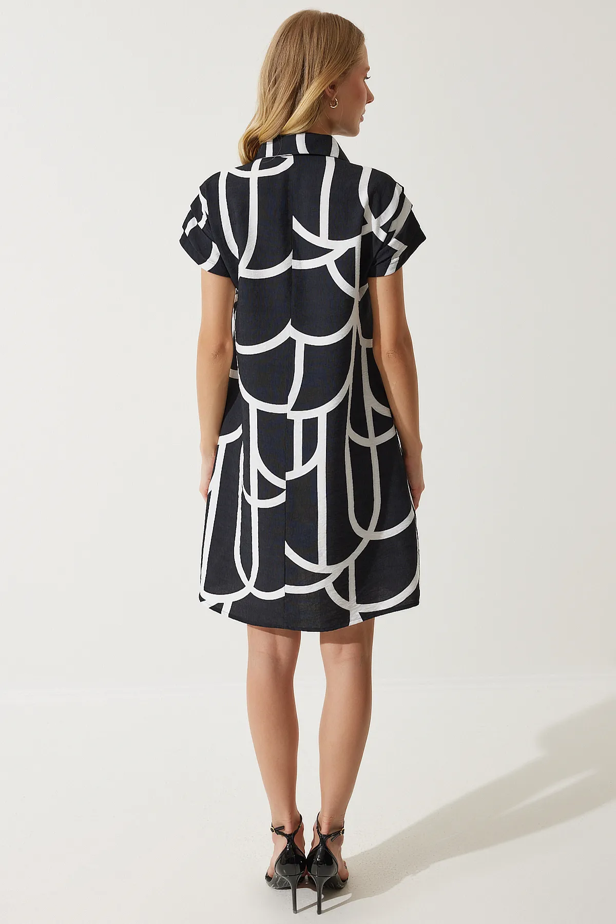 HELENA | Vestido sofisticado de manga corta