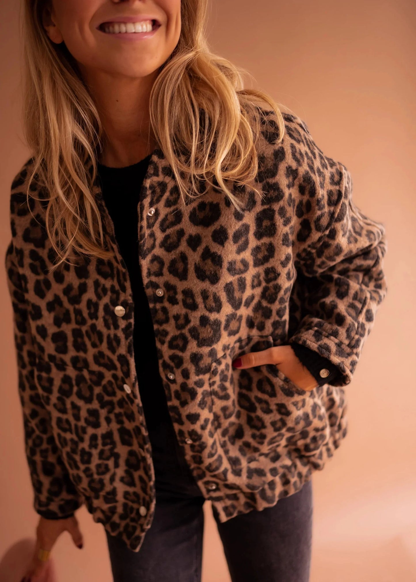 STELLA | Chaqueta estampada de leopardo